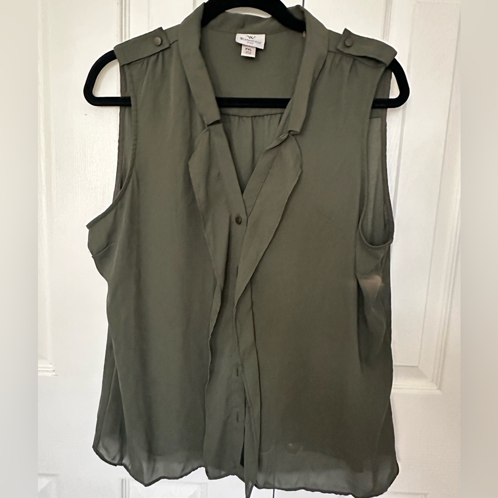 Women's Sleeveless Green Blouse